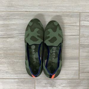 Size 7.5 Camo Rothy’s.